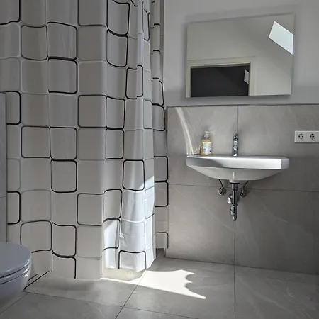 Heskeshof Apartament *